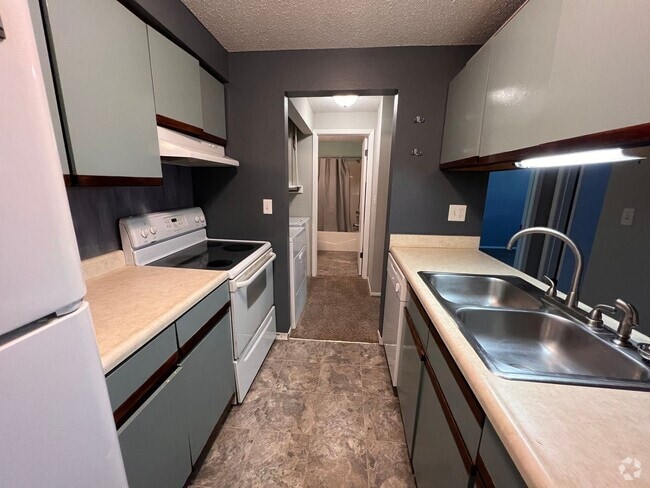 Building Photo - 902 Benton Dr Unit 13 Rental