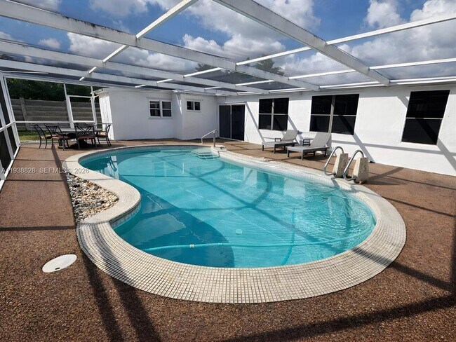 Photo - 5416 Jefferson St