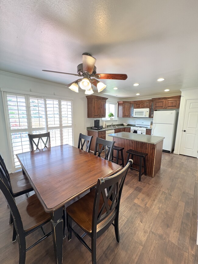 Photo - 417 N 1400 W