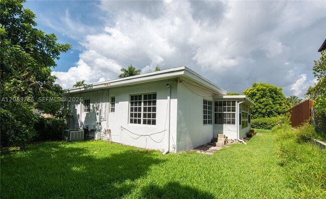 85 S Hibiscus Dr