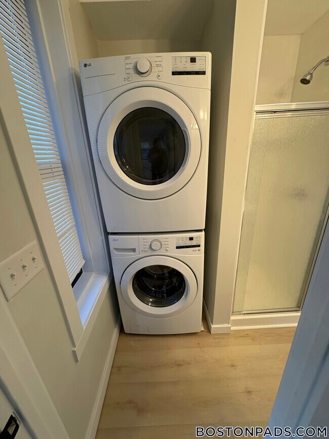 Photo - 28 Woodland St Unidad 3