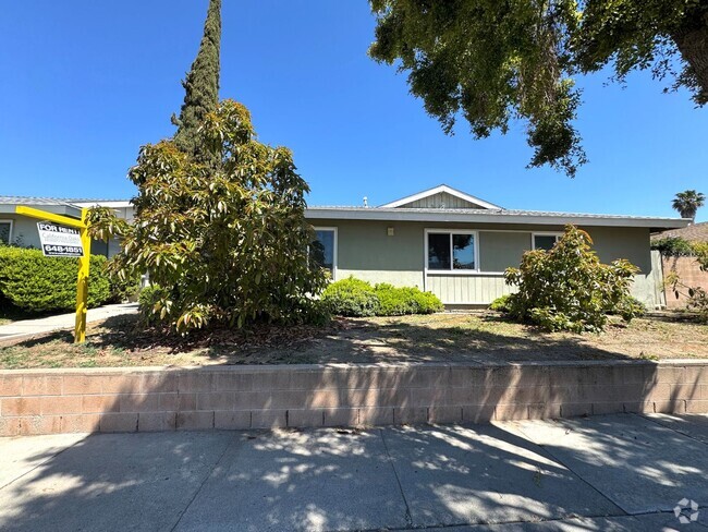 Building Photo - 217sespe Unit B Rental