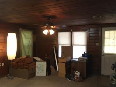Photo - 405 N Burleson St