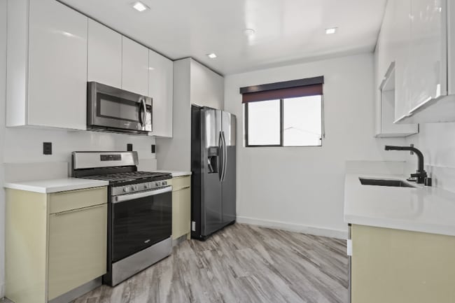 Photo - 955 Oxford Ave Unidad 9