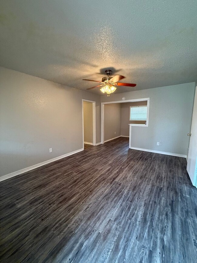 Photo - 3 bed, 11/2 bath home in North Norman