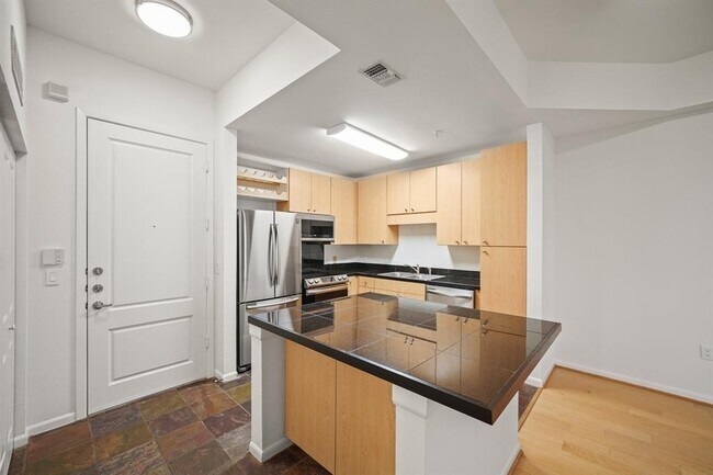 Photo - 3505 Sage Rd Unidad 504