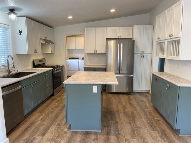 Photo - Remodeled Home Just Moments from Greenbank Farm!