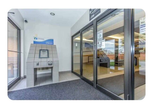 Photo - 1720 Pembina Hwy Unité 406