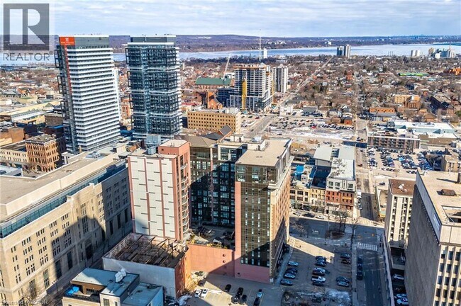 Photo - 118 King St E Unité 820