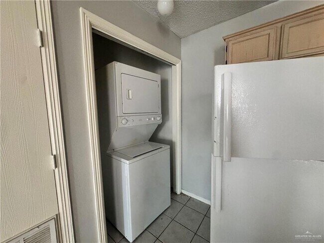 Photo - 1804 Oasis Dr Unit 307