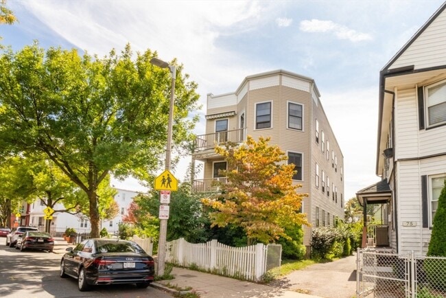 Building Photo - 77 Savin Hill Ave Unit 1 Rental