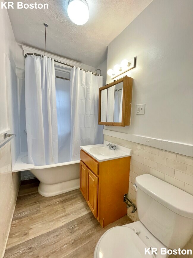 Photo - 2 Charlesgate W