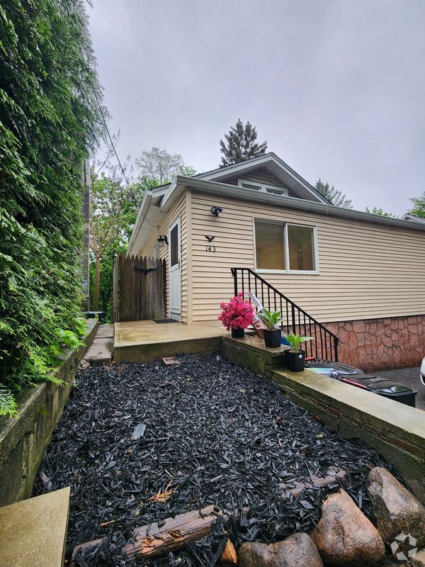 Building Photo - 143 Boonton Ave Rental