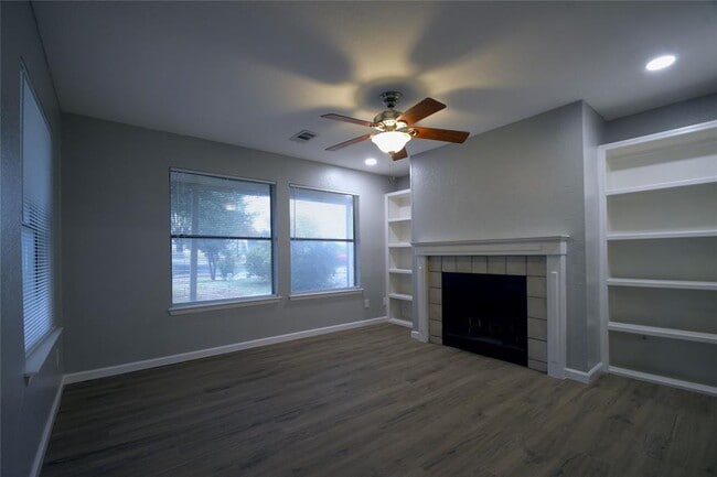 Photo - 3007 W Slaughter Ln