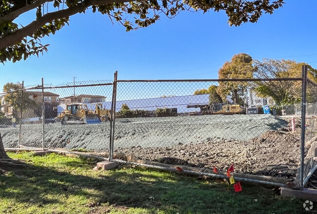 Building Photo - Sango Court Rental