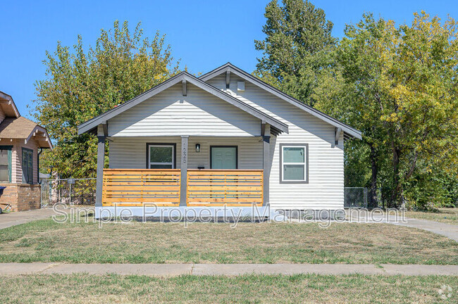 Building Photo - 1225 NE 17th St Rental