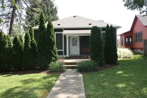 Photo - 211 E 10th St