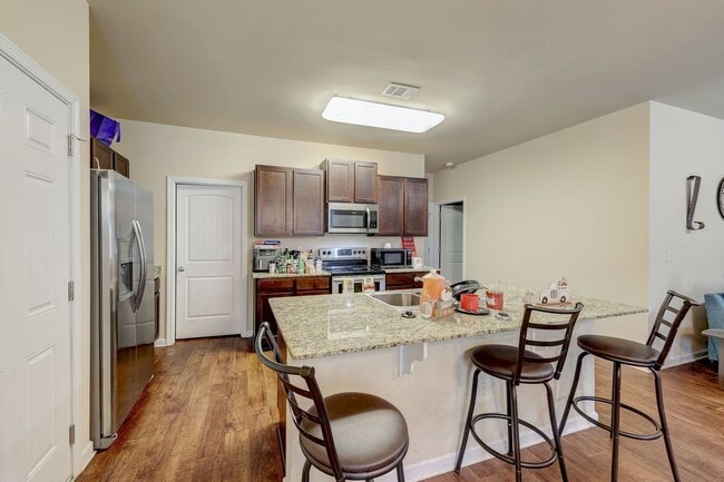 Photo - 602 Dodson Lake Ct