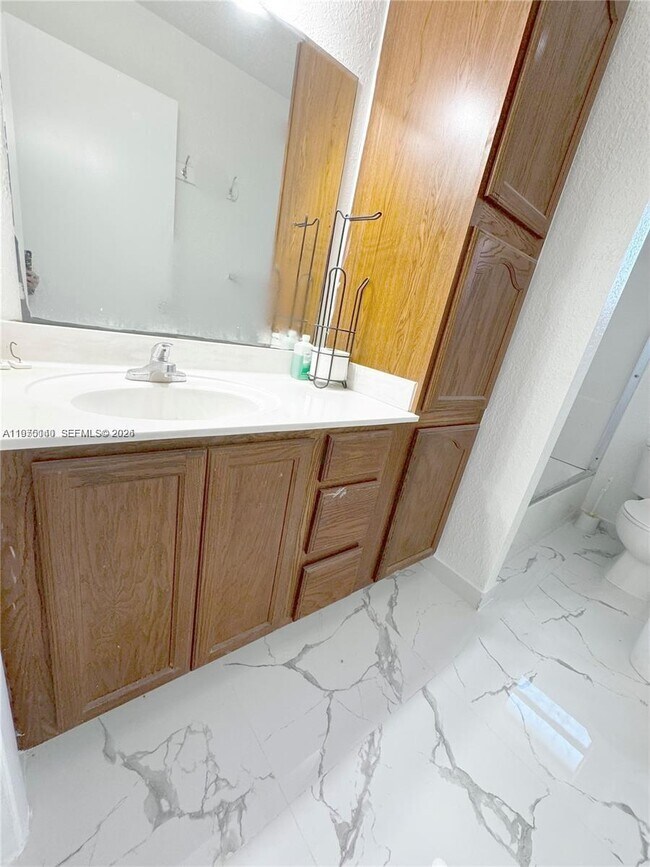 Photo - 1858 NW 1st Pl