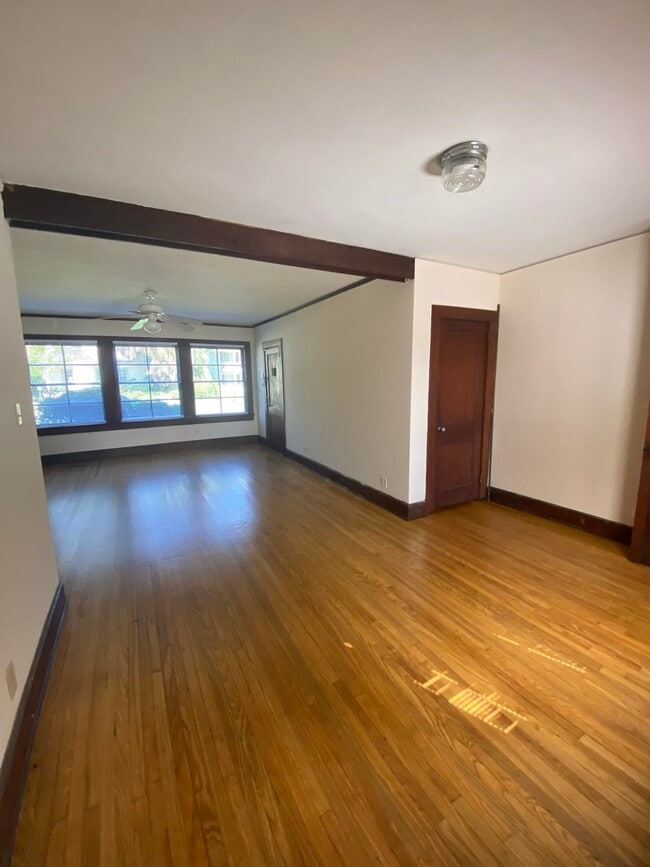 Photo - 545 E Park Ave