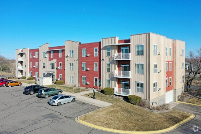 Building Photo - The Ponds at Heritage Place Rental