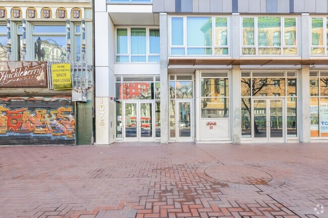 Building Photo - 1075 Market St Rental