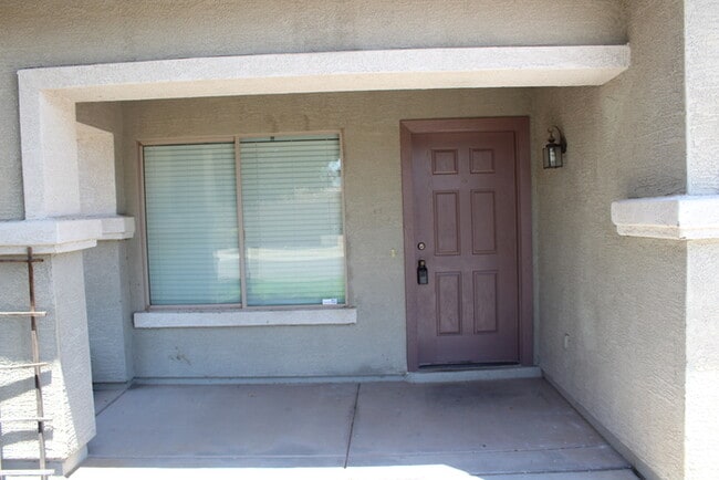 Photo - Beautiful 4 bedroom 2.5 bath home located ...