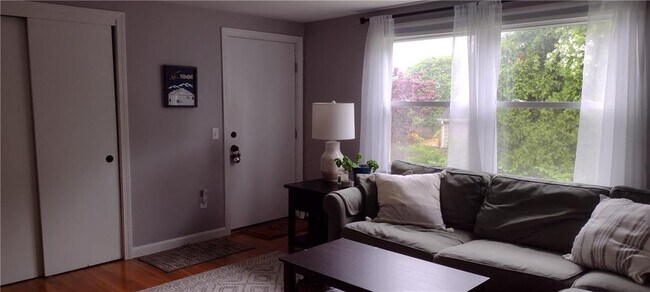 Photo - 4 Almy Ct Unidad 1