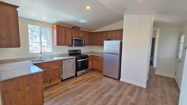 Photo - 1281 Elizabeth St