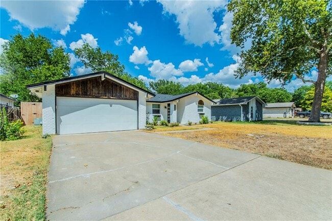 Photo - 5702 Whitebrook Dr