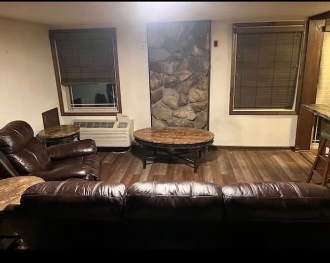 Building Photo - 1637 Otlahurst Dr Unit 1637 Otlahurst Dr Apt 4