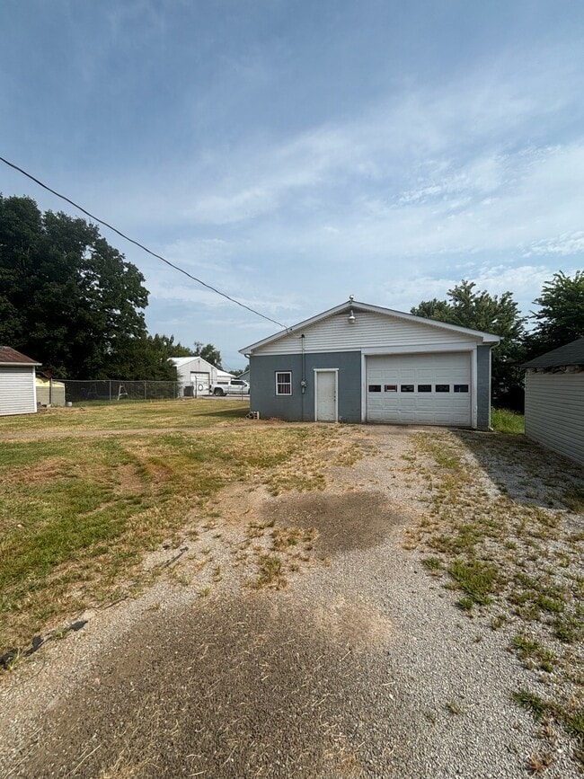 Photo - 111 Legion Cir