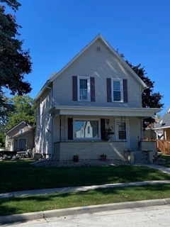 Front Exterior - 404 Caroline St Rental