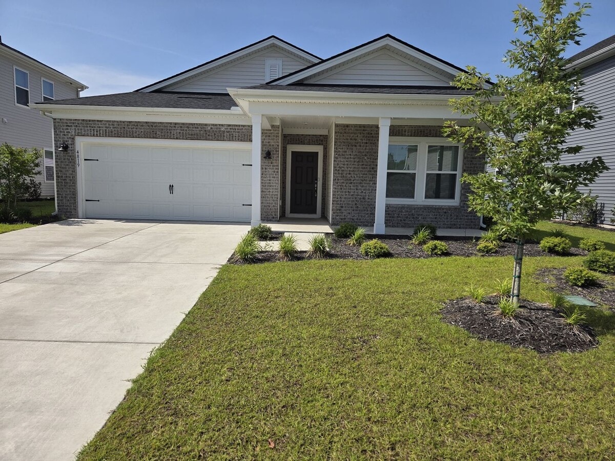 Photo - Don't miss this 3 bed/2 bath SFH with a functional flex room in the beautiful and modern Clear Po...