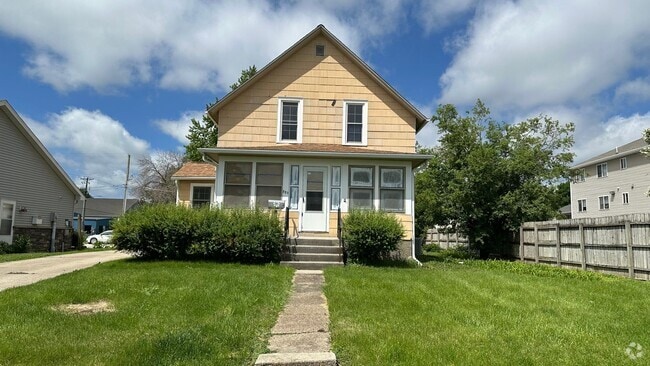 Building Photo - 229 S Sherman Ave Rental