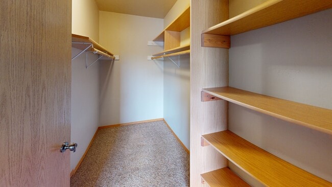 Swan Ridge Apartments
