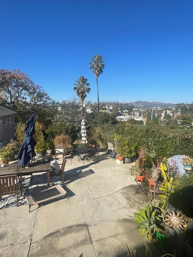 Photo - 837 N La Fayette Park Pl Unidad c