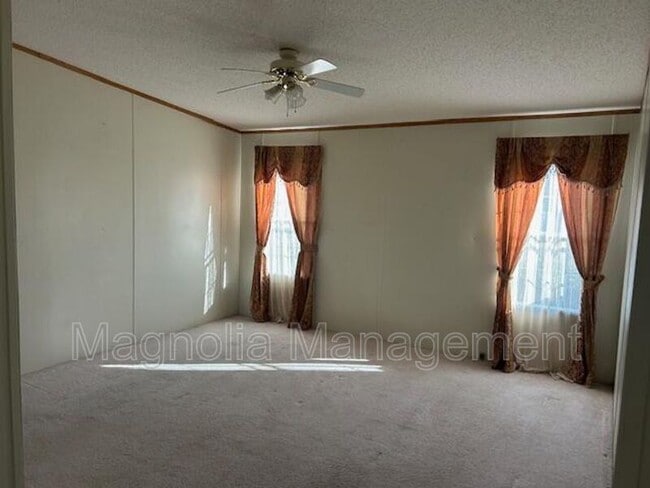 Photo - 156 Daffodil Dr