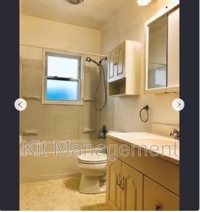 Building Photo - Charming 2-Bed Bungalow with Garage & Yard on Atlantic Ave – Toledo’s Best Value!