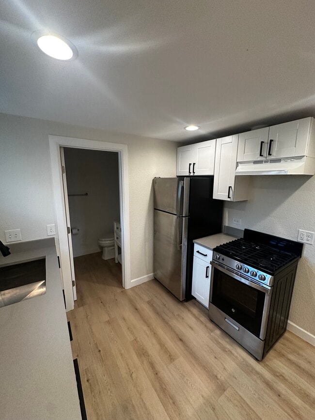 Private Kitchen - 3583 S Bannock St Unit C - 1 Bedroom