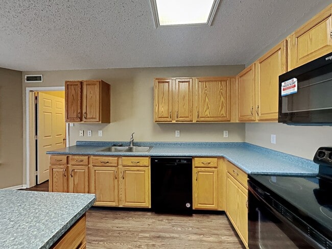 Photo - 10099 Weeping Cherry Dr