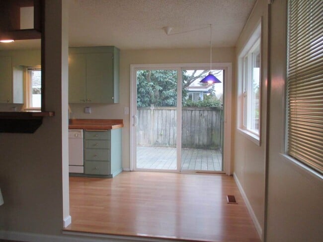 Photo - Delightful 3 Bedroom, 1 Bathroom Home in Tacoma
