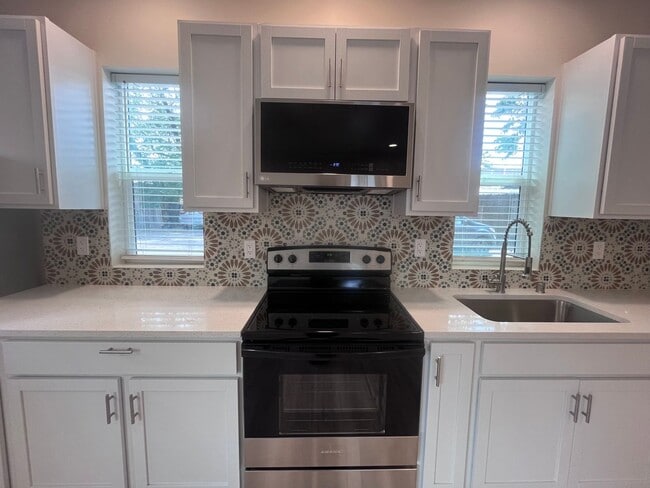 1 bed 1 bath Just renovated! Stunning High... - 1 bed 1 bath Just renovated! Stunning High... House