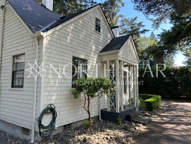 Photo - Newly Remodeled Lake Oswego Cottage With Lake Access.