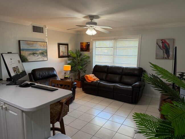 Photo - 457 Tallwood St Unit 106