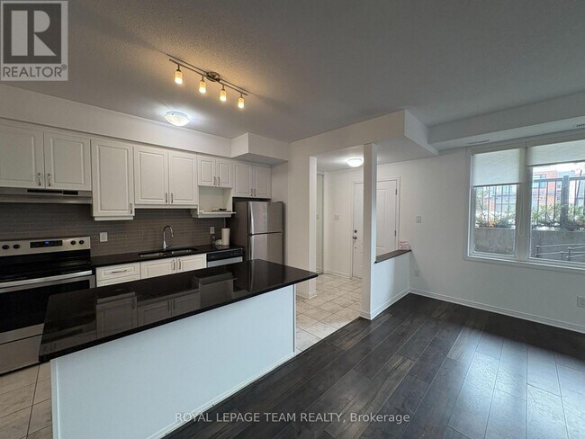 Photo - 371 Haliburton Hts Unit A