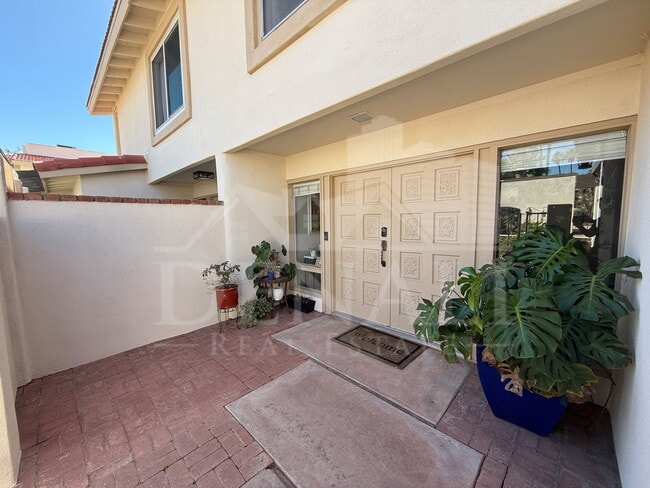 Photo - 7920 E Arlington Rd