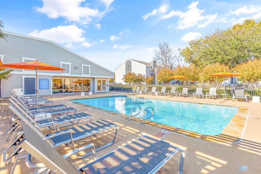 Coventry Park apartments — community photo