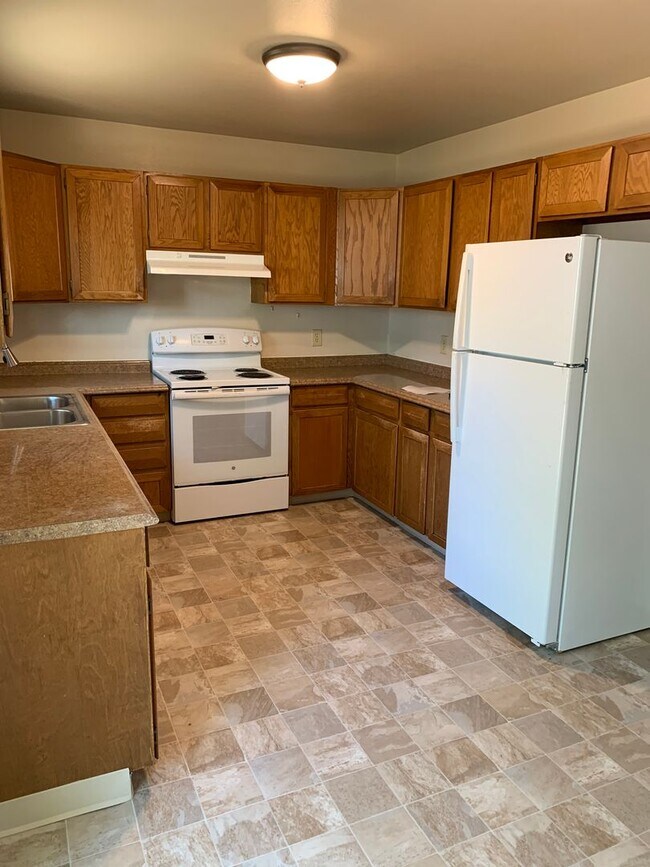 Photo - 3 Bed, 1.5 Bath Duplex in Central Fort Collins!