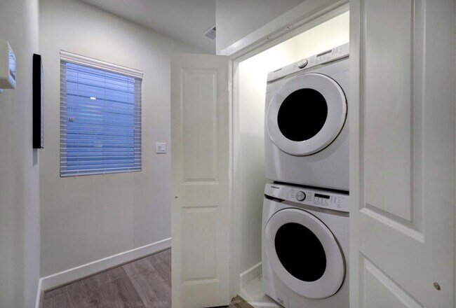 Photo - 2214 Roozy Lk Ln